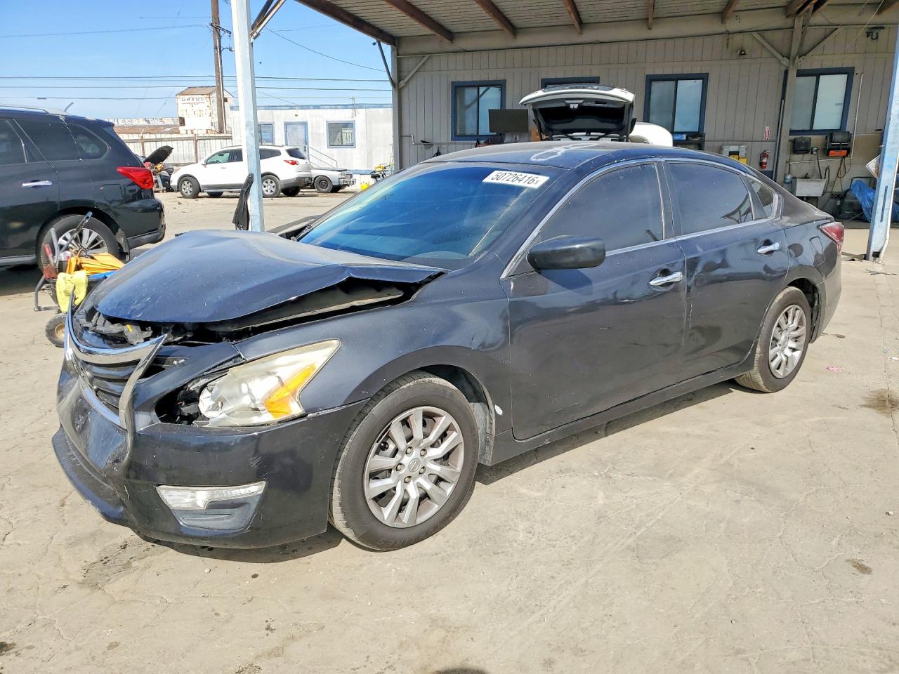 Salvage Nissan Altima Image