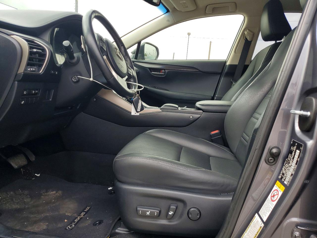 Lexus NX Base