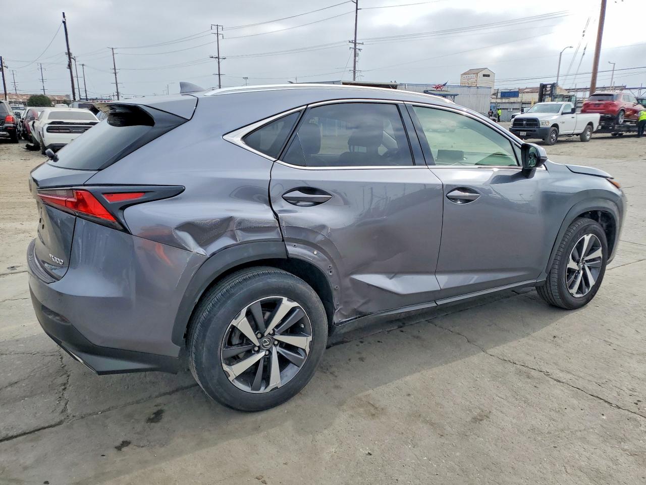 Lexus NX Base