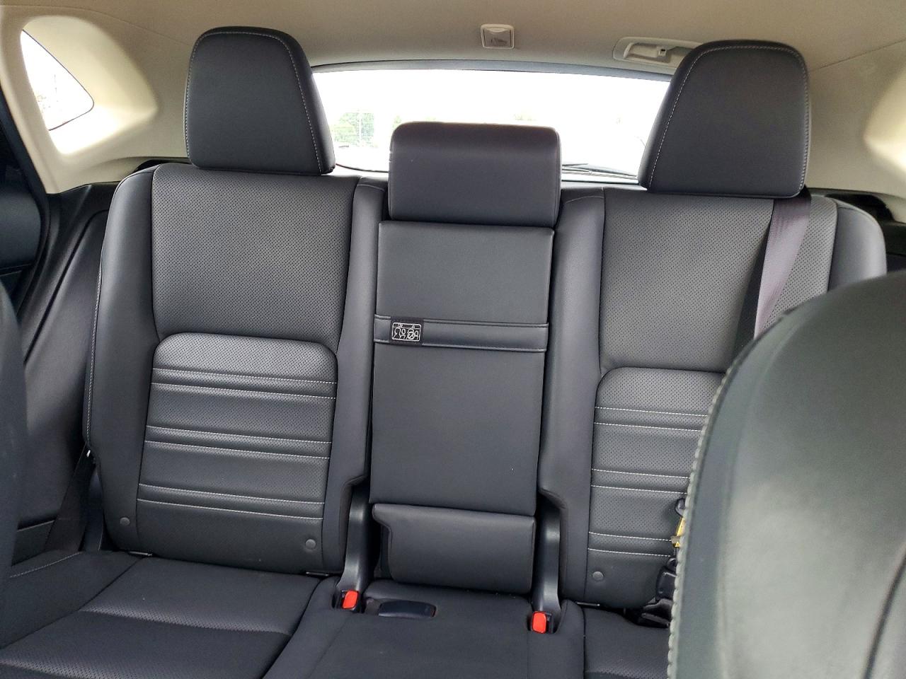 Lexus NX Base