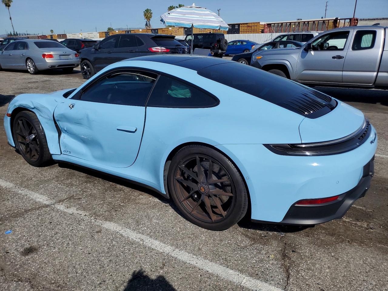 Porsche 911 Carrera Gts