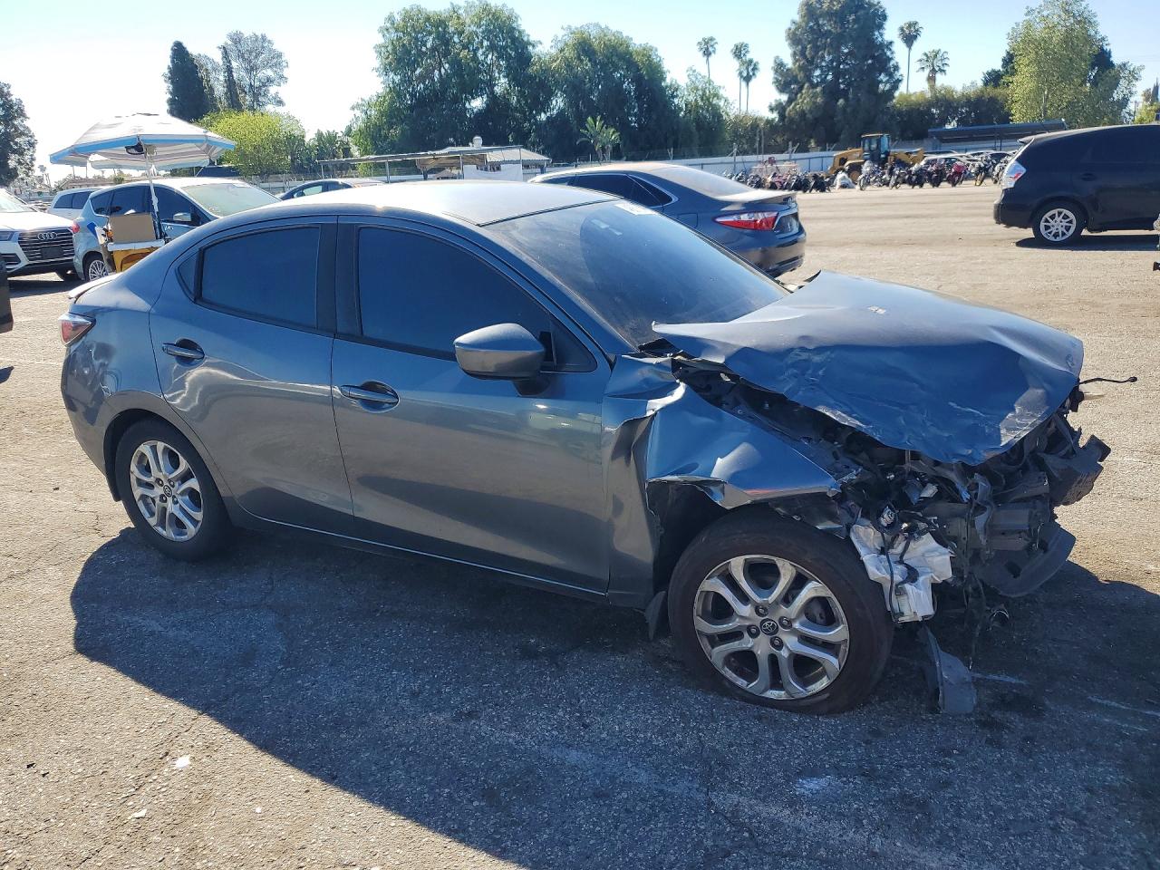 Toyota Yaris Base