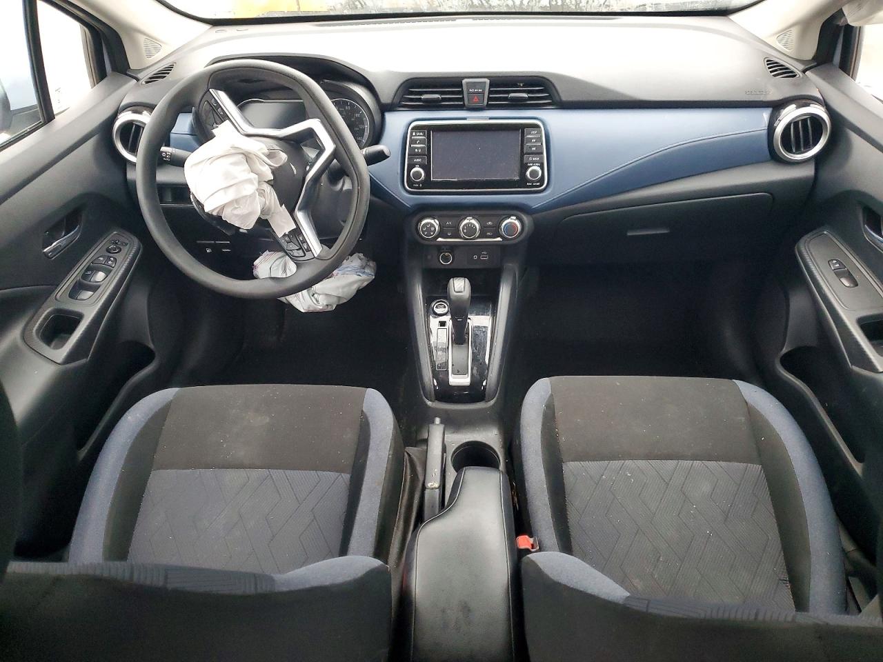 Nissan Versa Sv