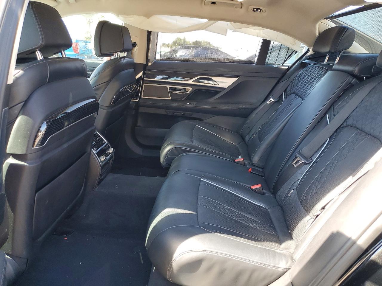 BMW 7 Series Xi