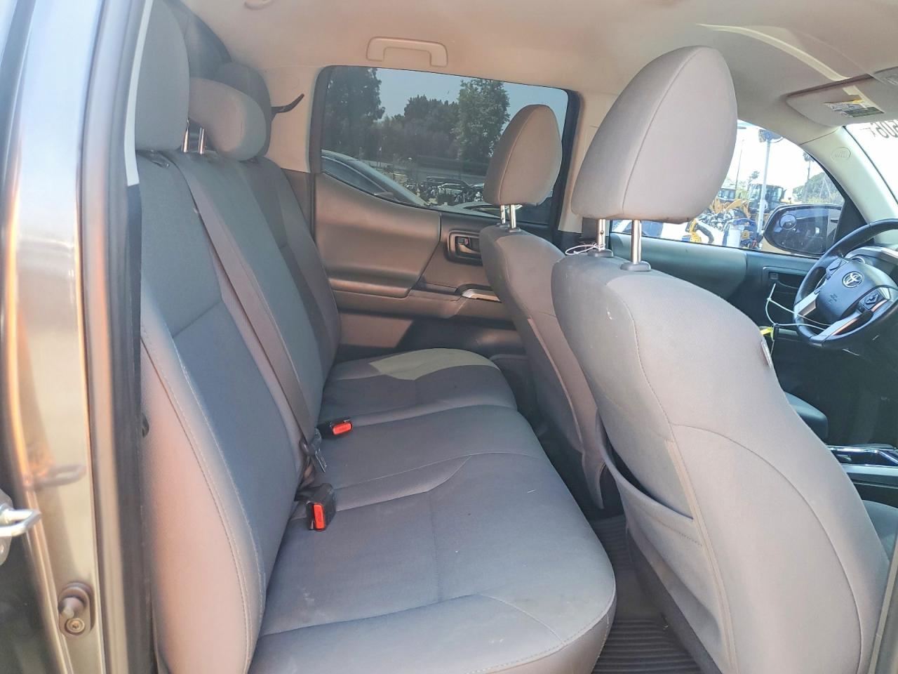 Toyota Tacoma Sr5 V6