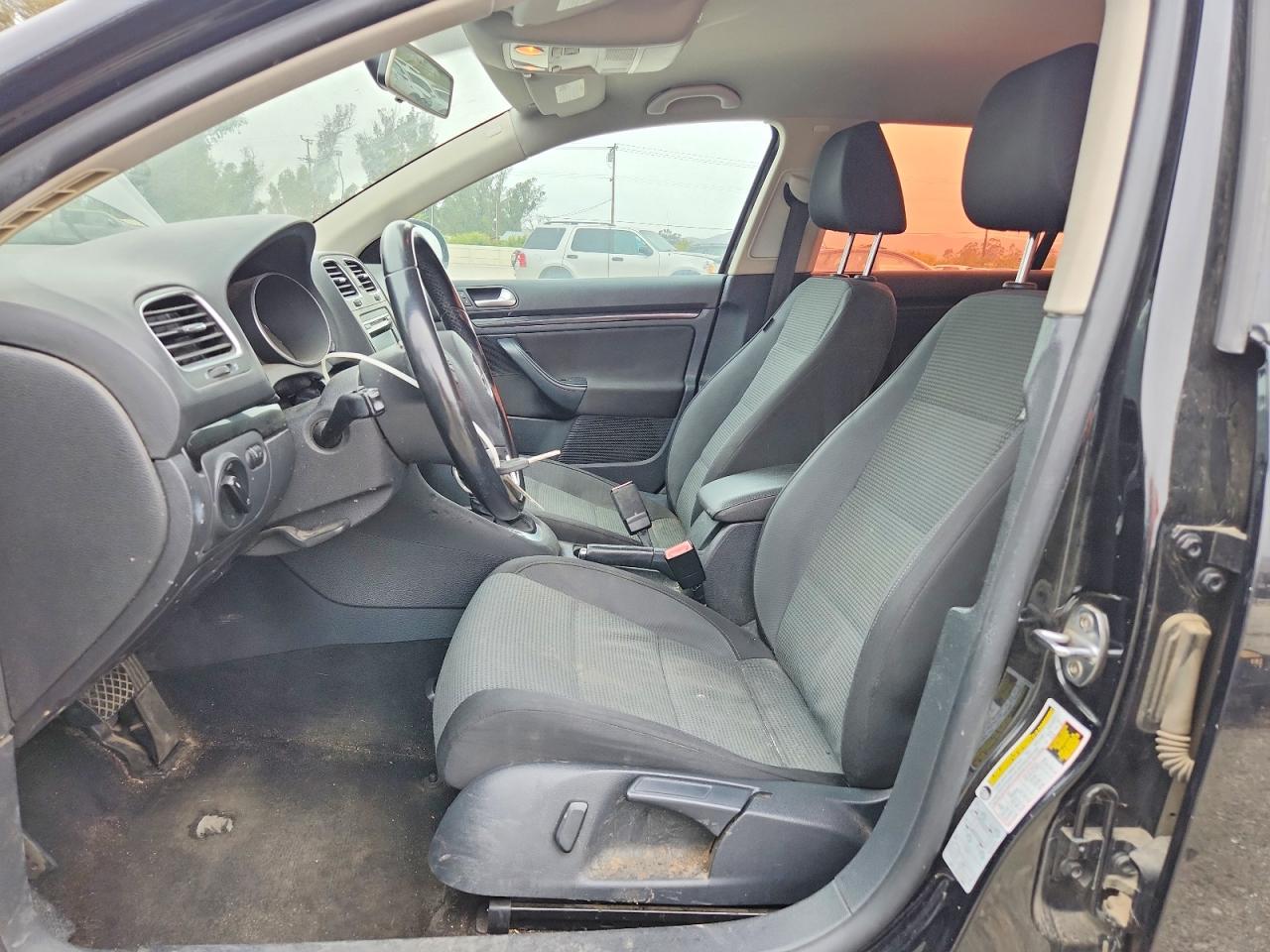 Volkswagen Jetta S