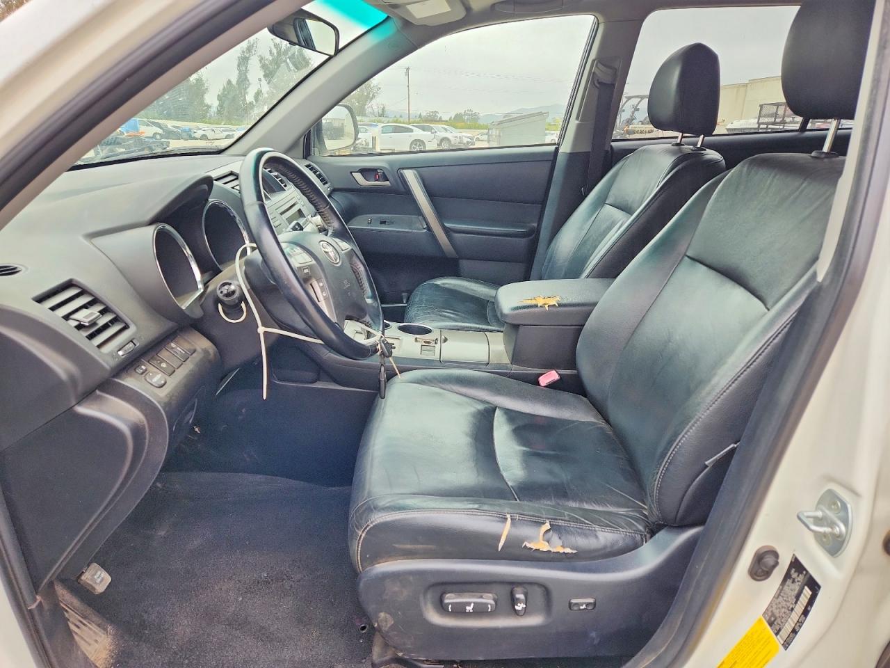 Toyota Highlander Sport