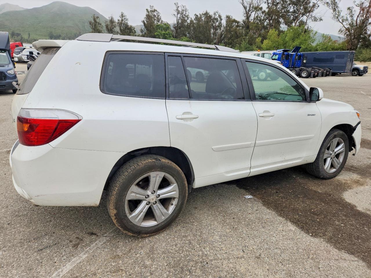 Toyota Highlander Sport
