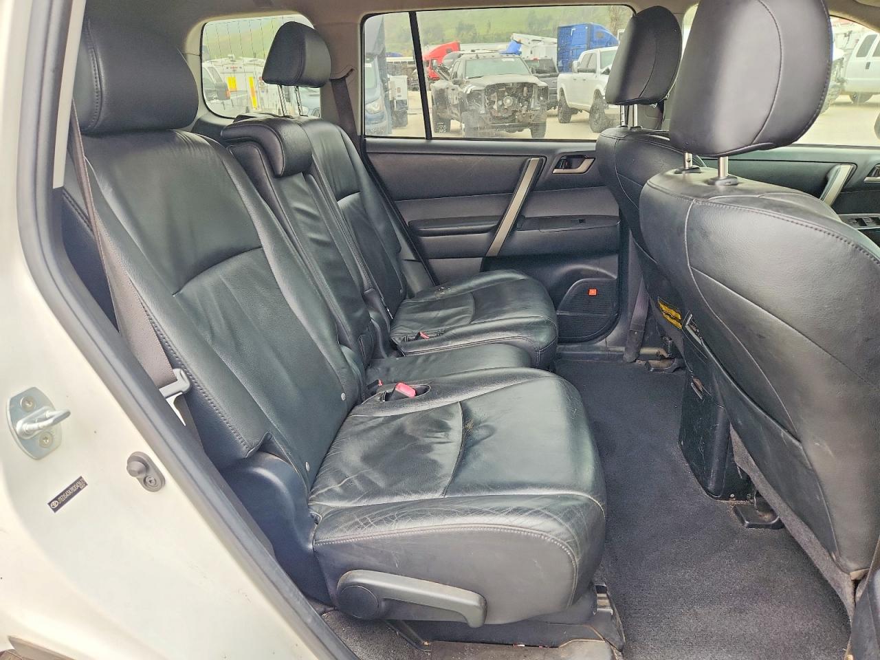 Toyota Highlander Sport