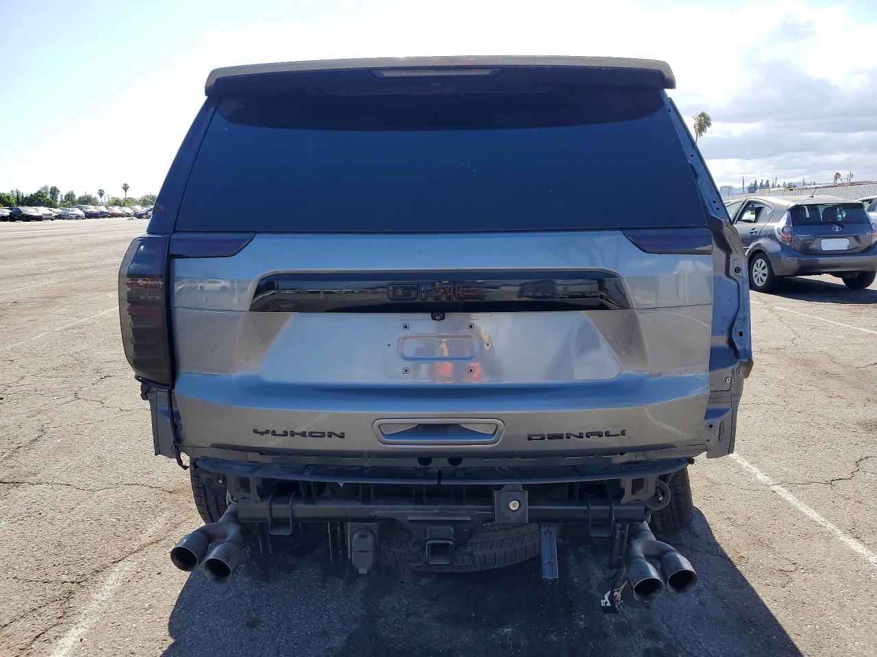 GMC Yukon Denali