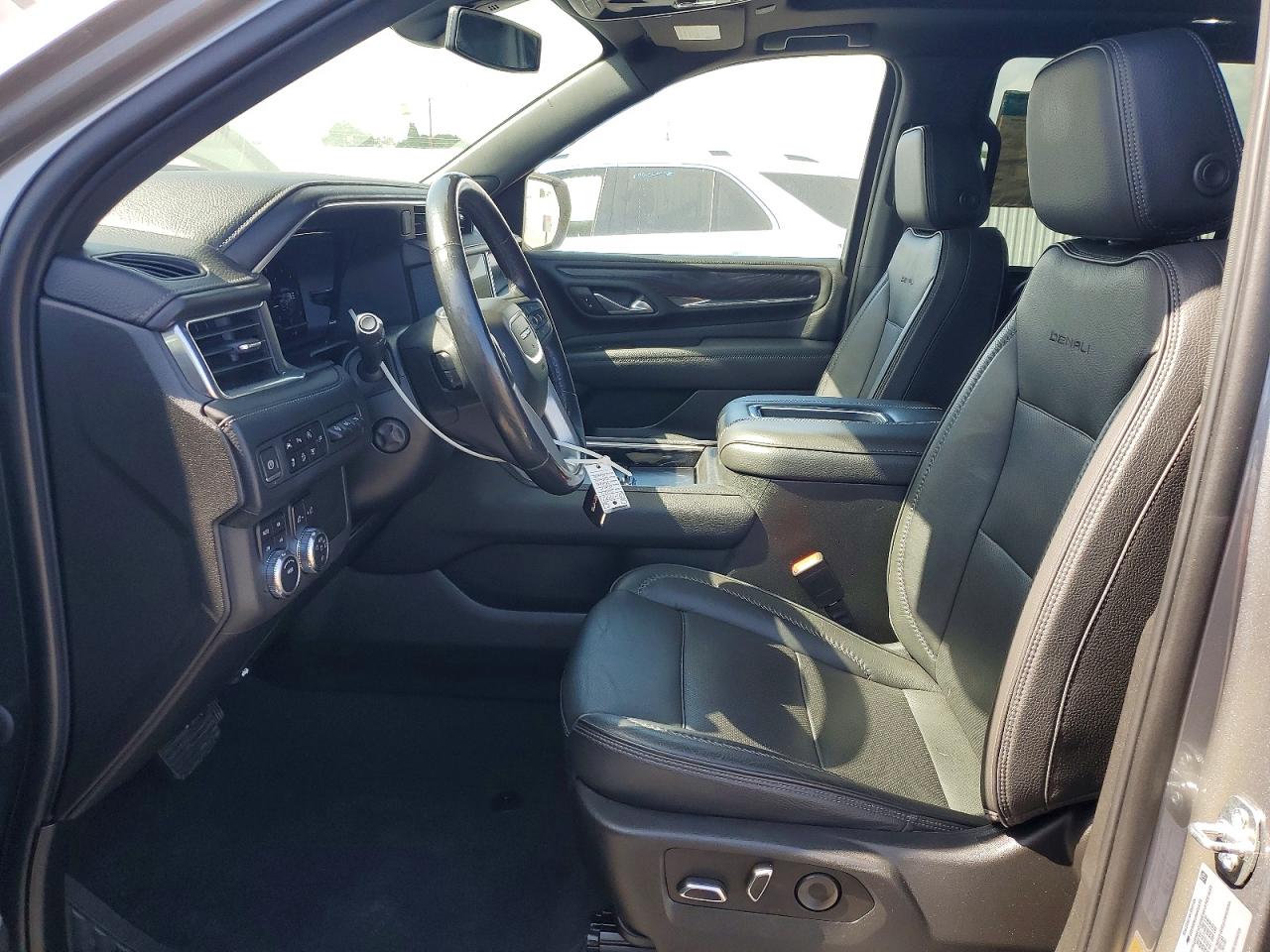 GMC Yukon Denali