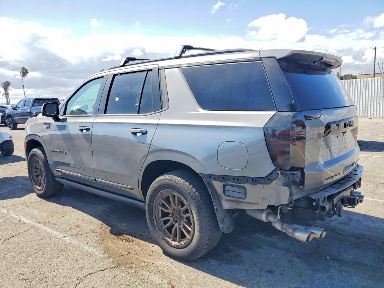 GMC Yukon Denali