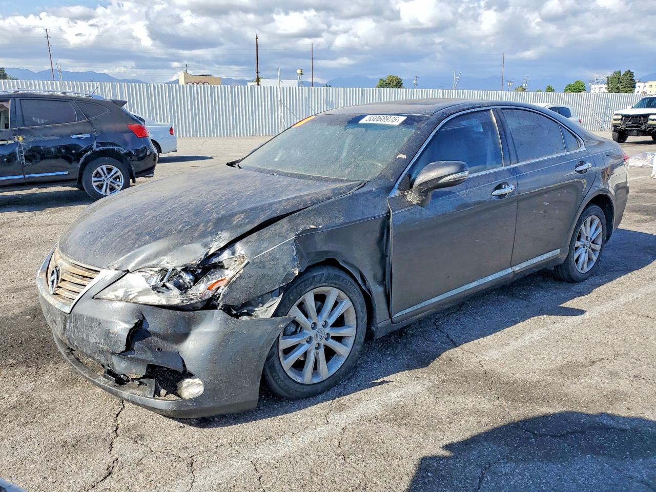 Salvage Lexus Es Image