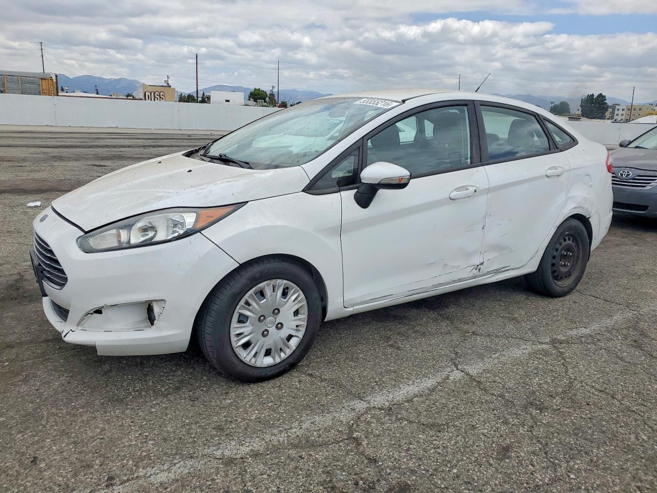 Salvage Ford Fiesta Image