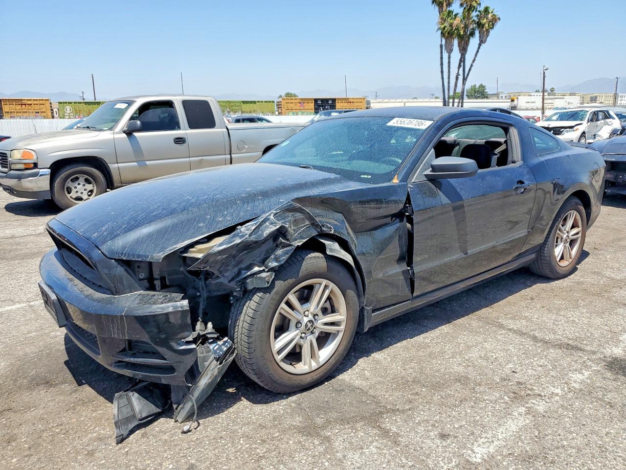 Salvage Ford Mustang Image