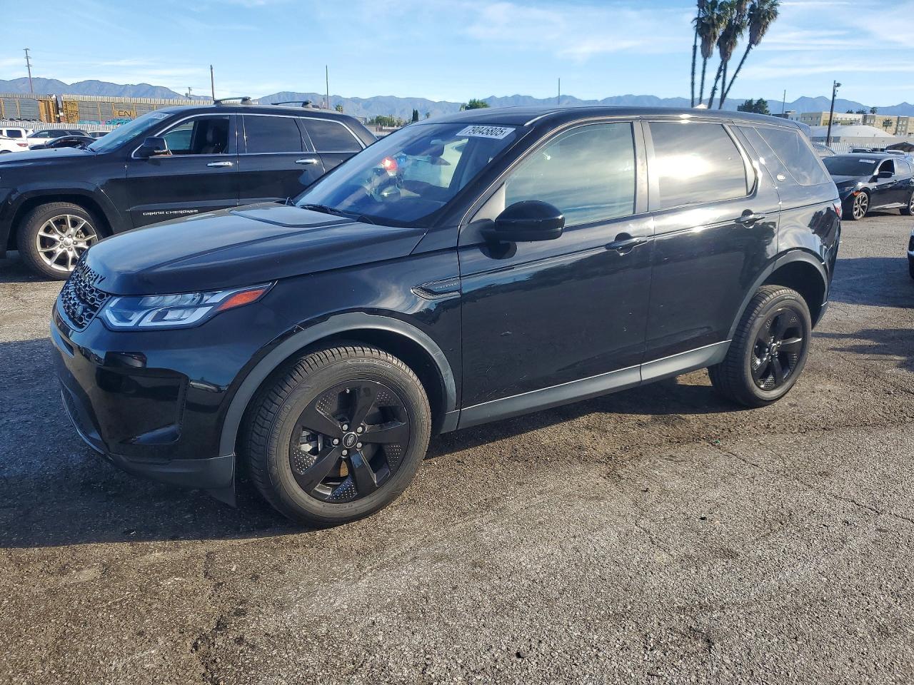 Salvage Land Rover Discovery Image