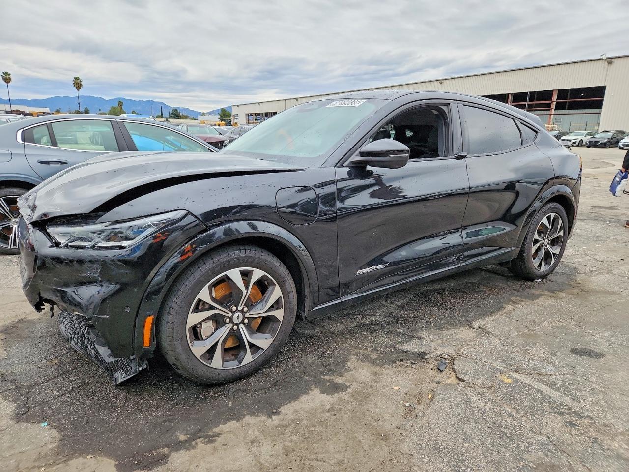 Salvage Ford Mustang Image