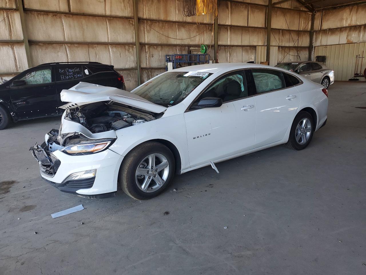 Salvage Chevrolet Malibu Image
