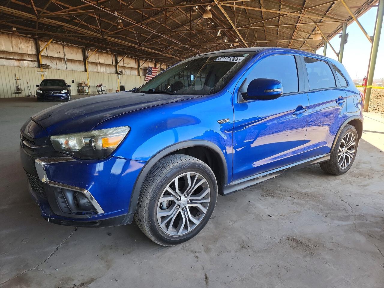 Salvage Mitsubishi Outlander Image