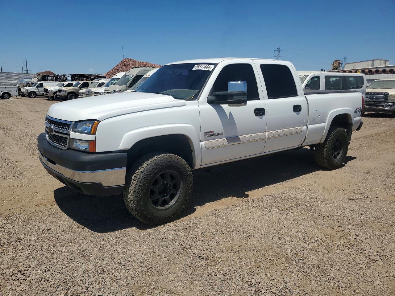 Salvage Chevrolet Silverado Image