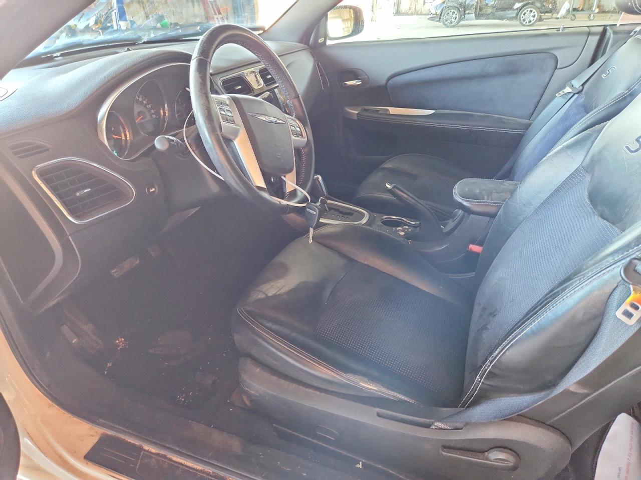 Chrysler 200 S