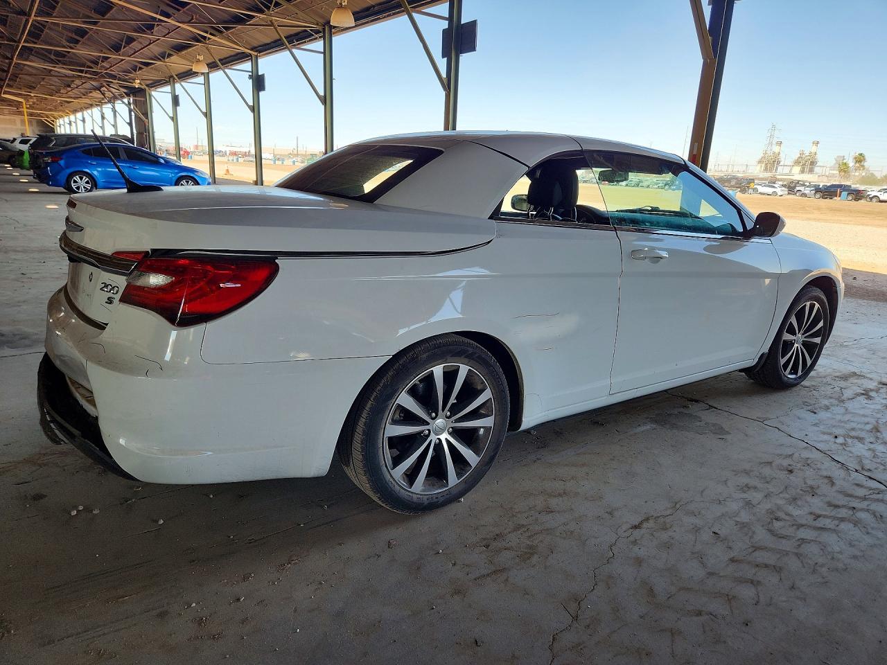Chrysler 200 S