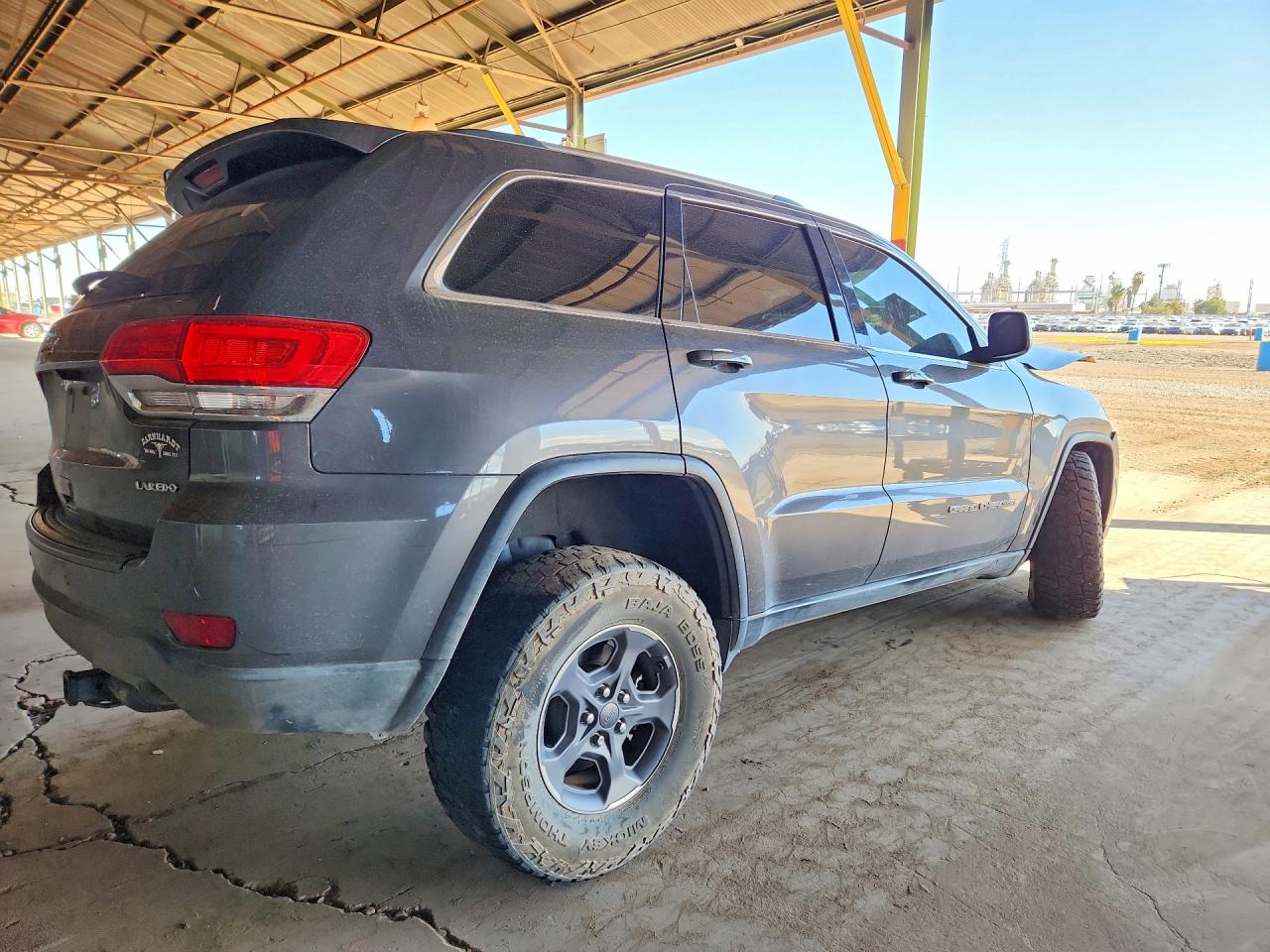 Jeep Grand Cherokee Laredo
