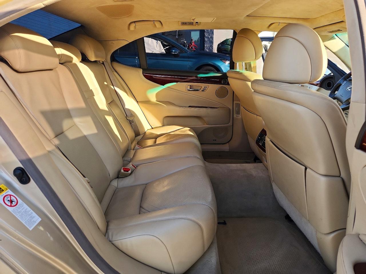 Lexus LS L