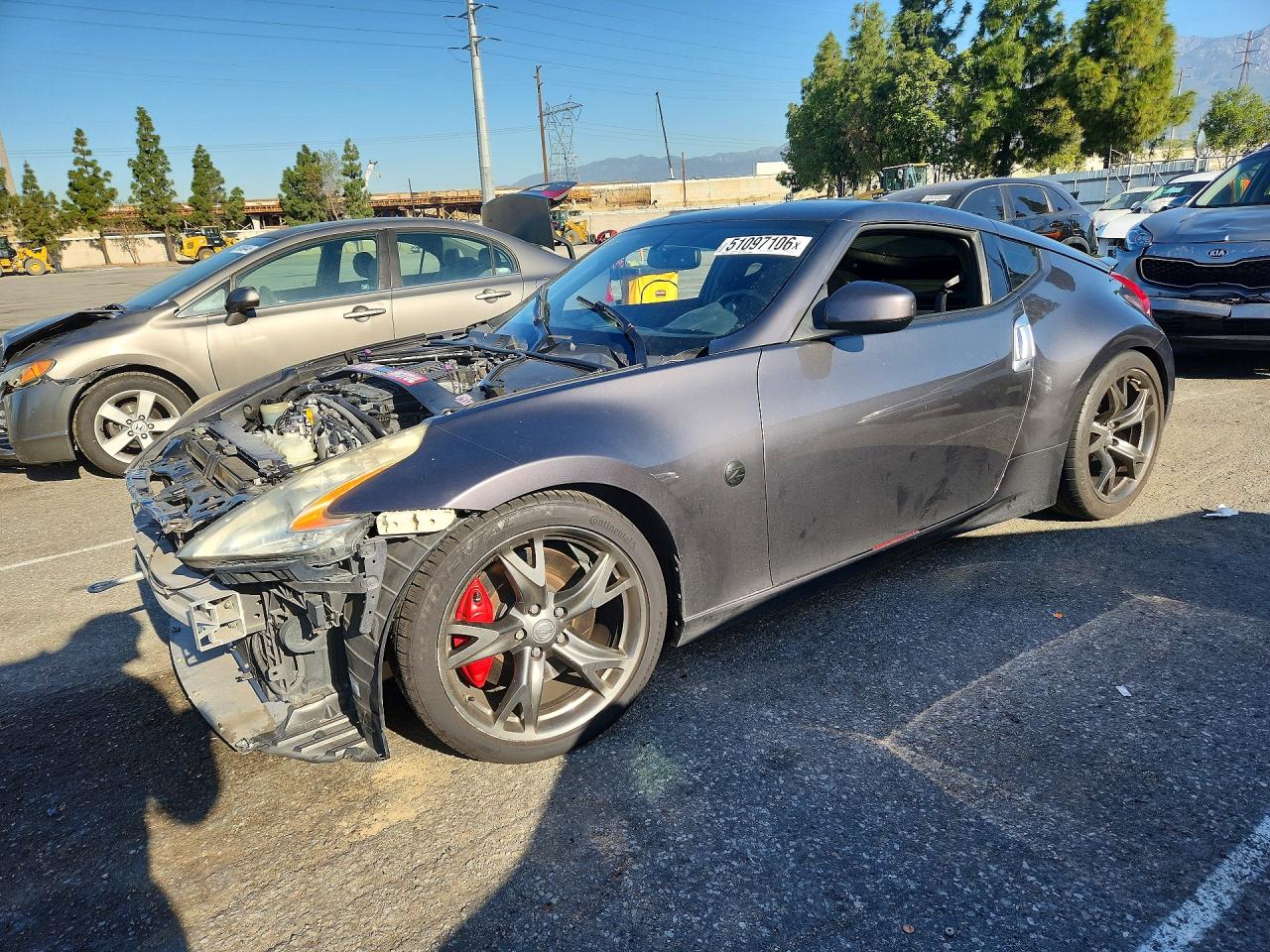 Salvage Nissan 370Z Image