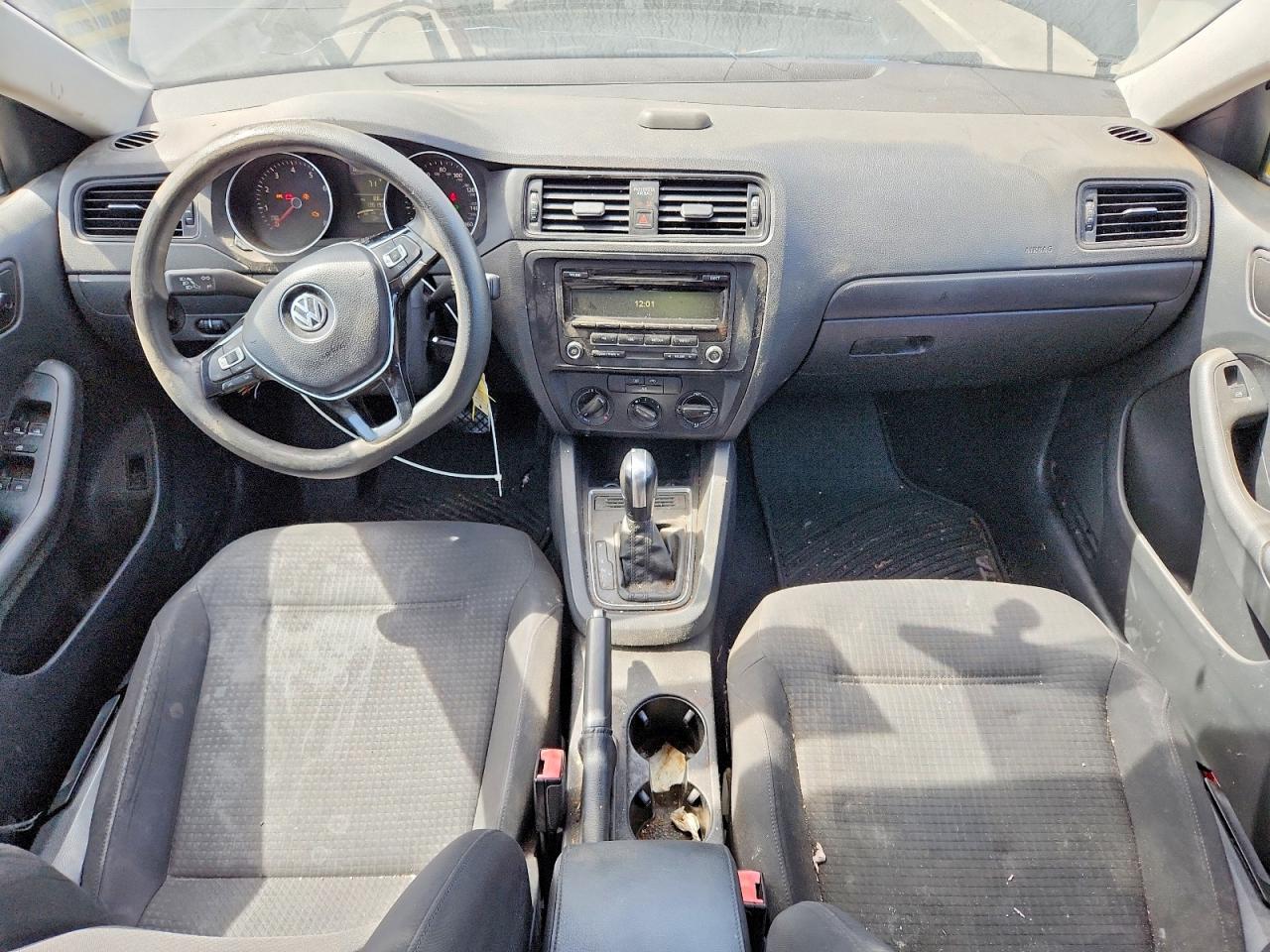 Volkswagen Jetta Base