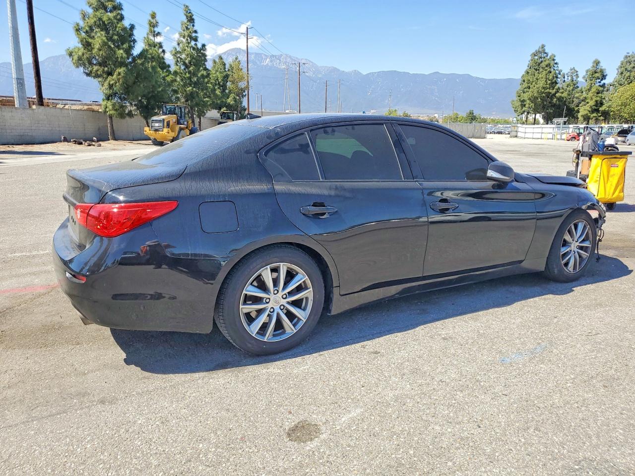 INFINITI Q50 2.0t P 2.0t Premium