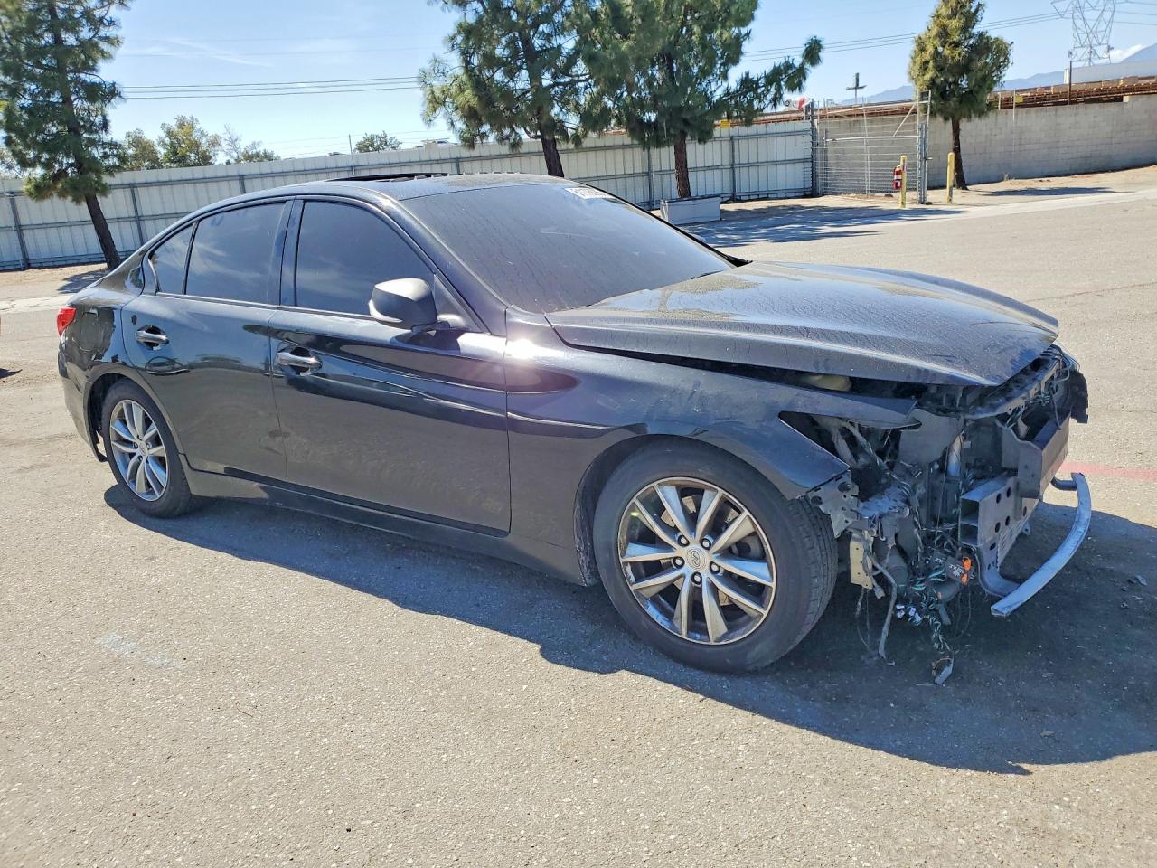 INFINITI Q50 2.0t P 2.0t Premium