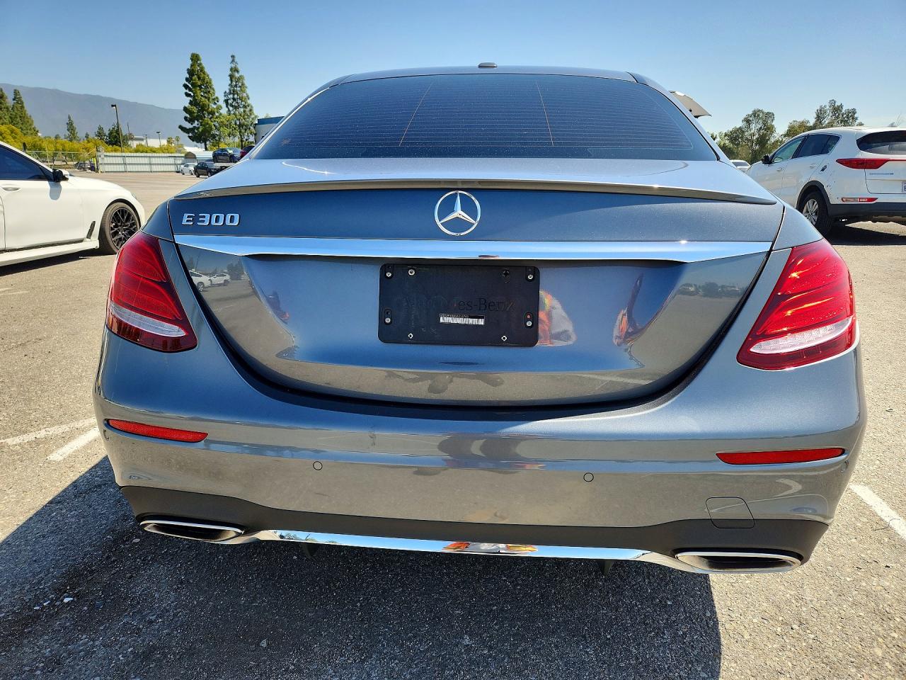 Mercedes-Benz E-Class 300