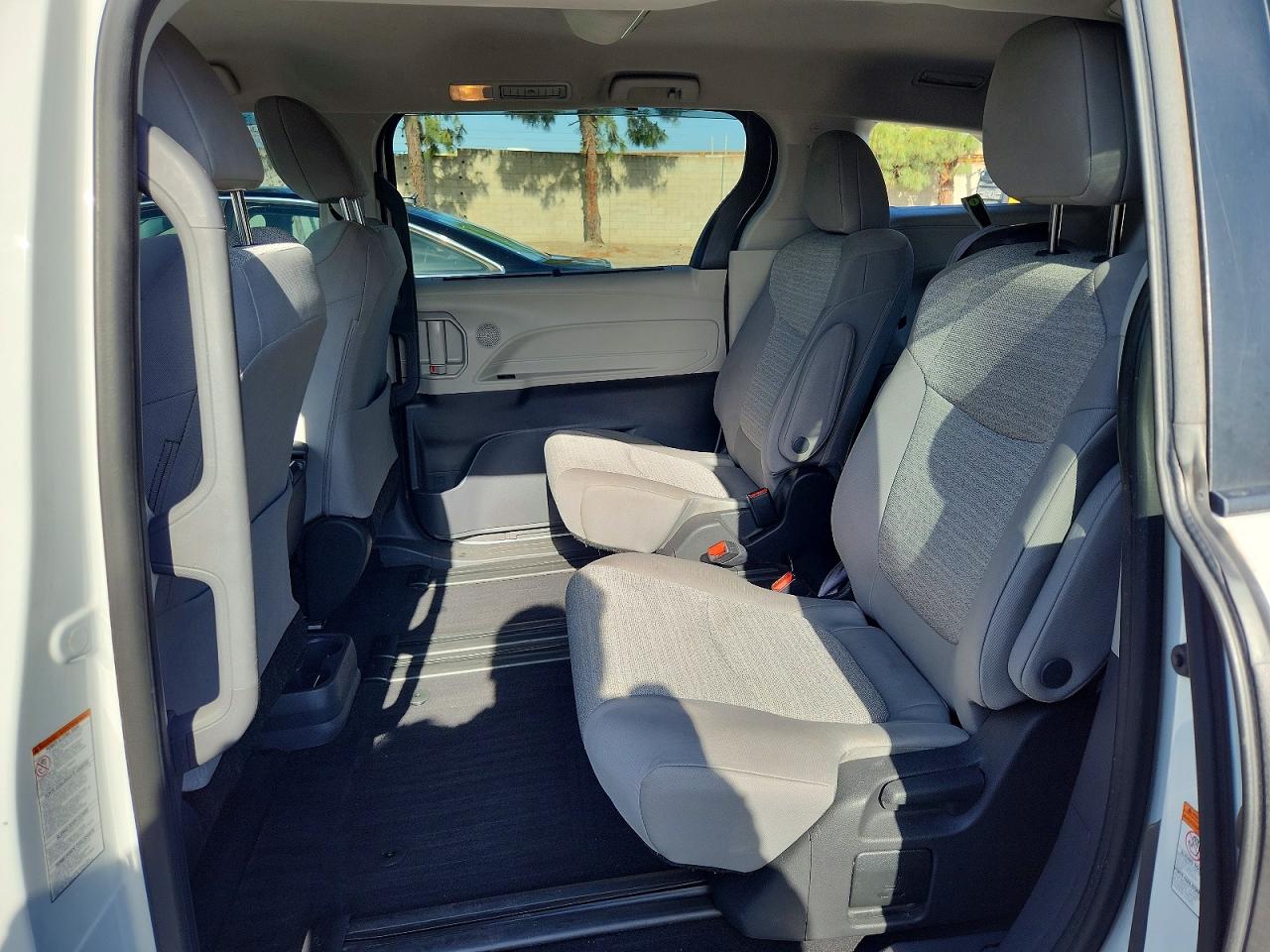 Toyota Sienna Le