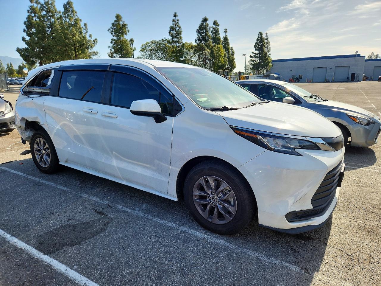 Toyota Sienna Le