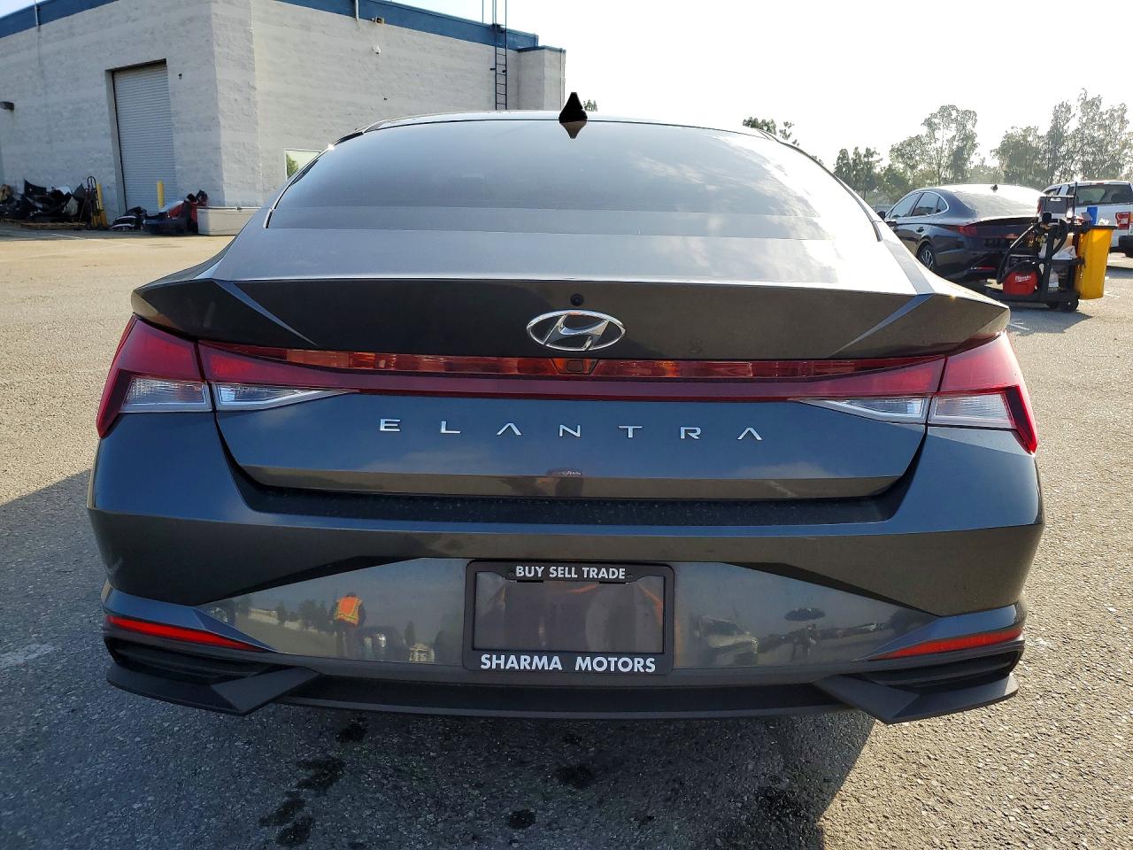 Hyundai ELANTRA Sel