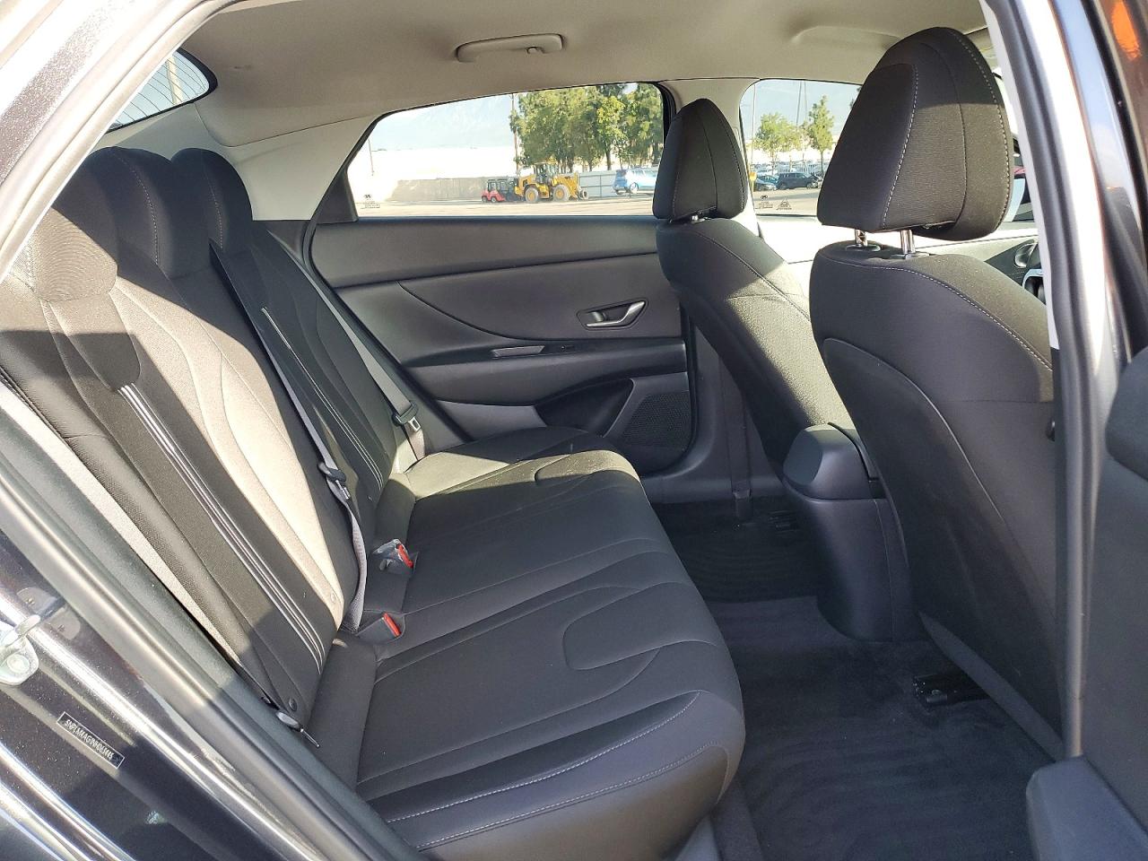 Hyundai ELANTRA Sel