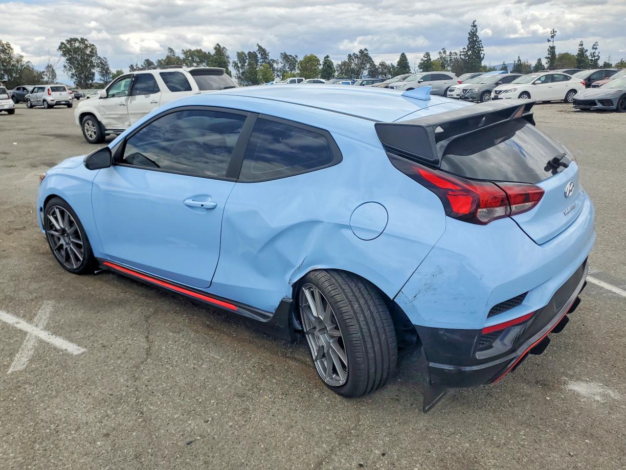 Hyundai VELOSTER Base