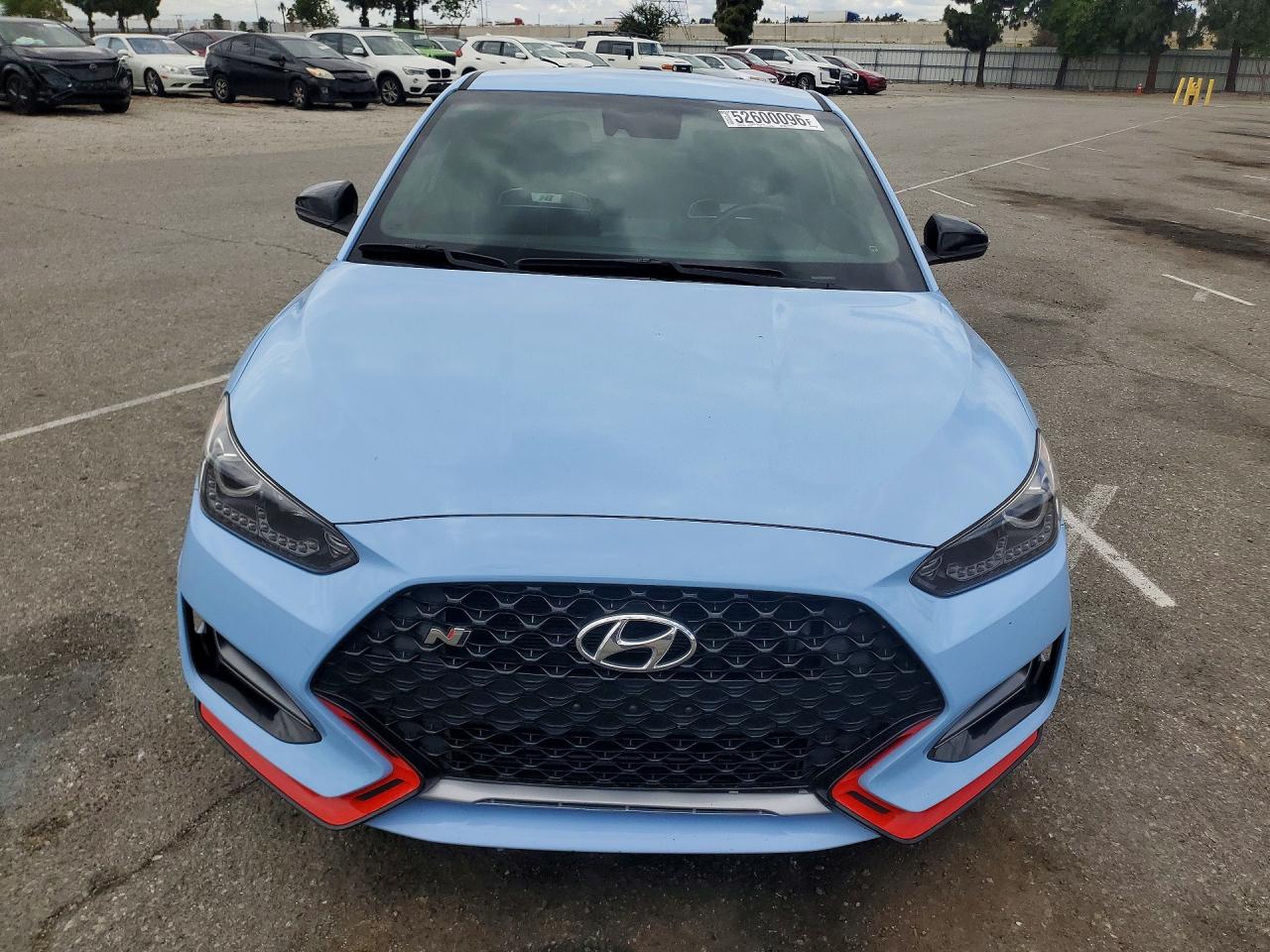 Hyundai VELOSTER Base