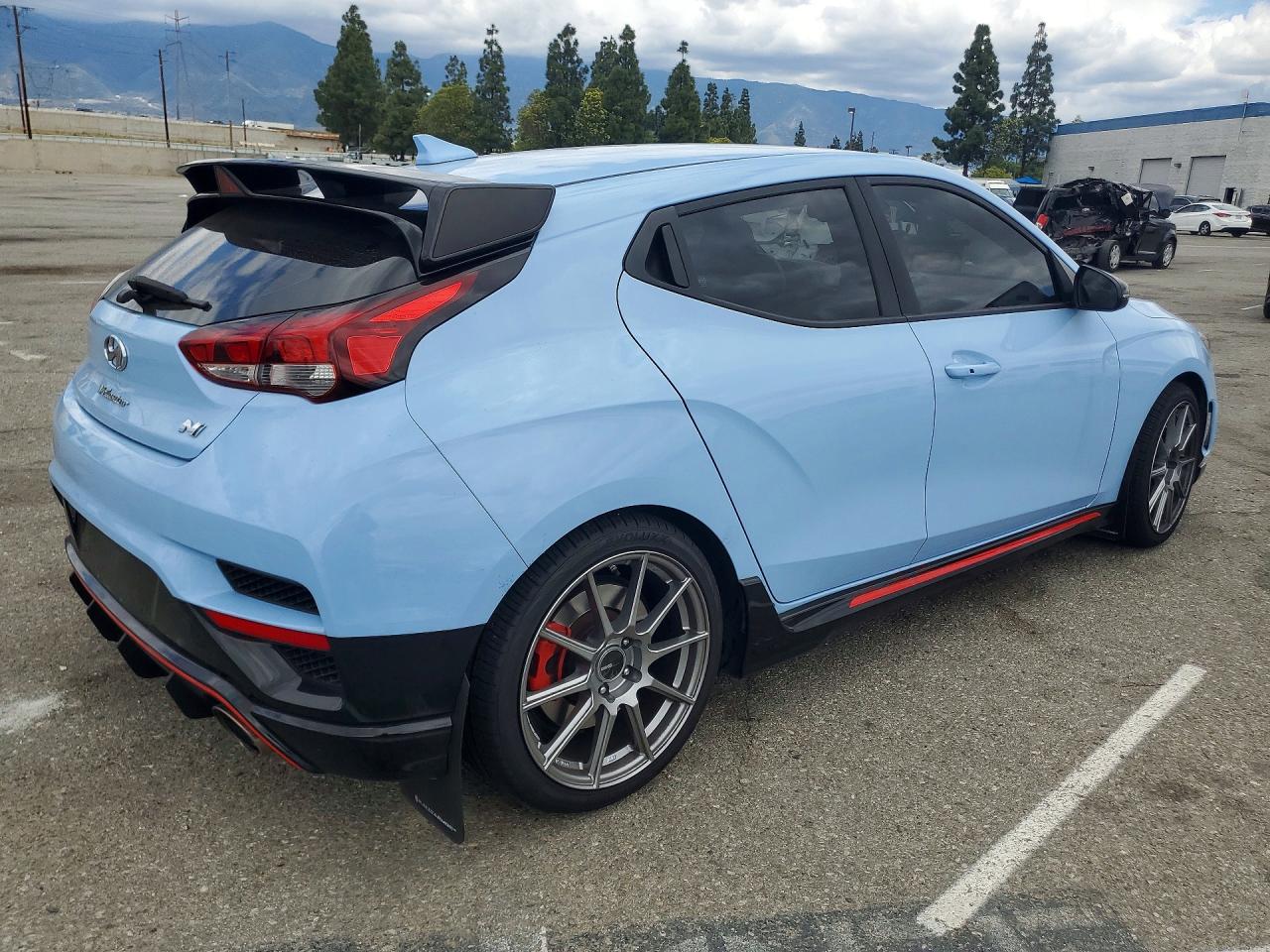 Hyundai VELOSTER Base
