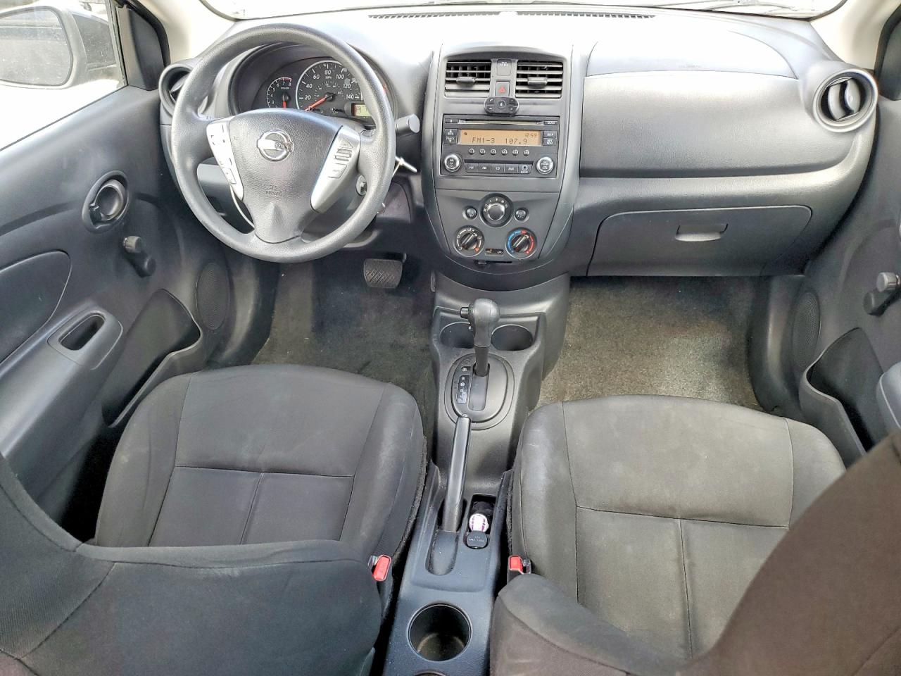 Nissan Versa 1.6 S Plus