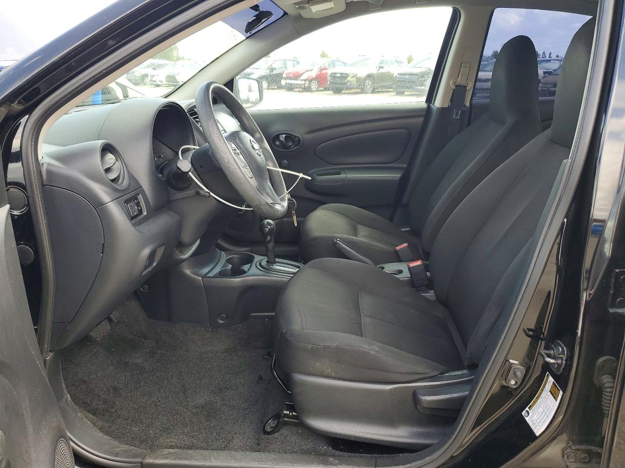 Nissan Versa 1.6 S Plus