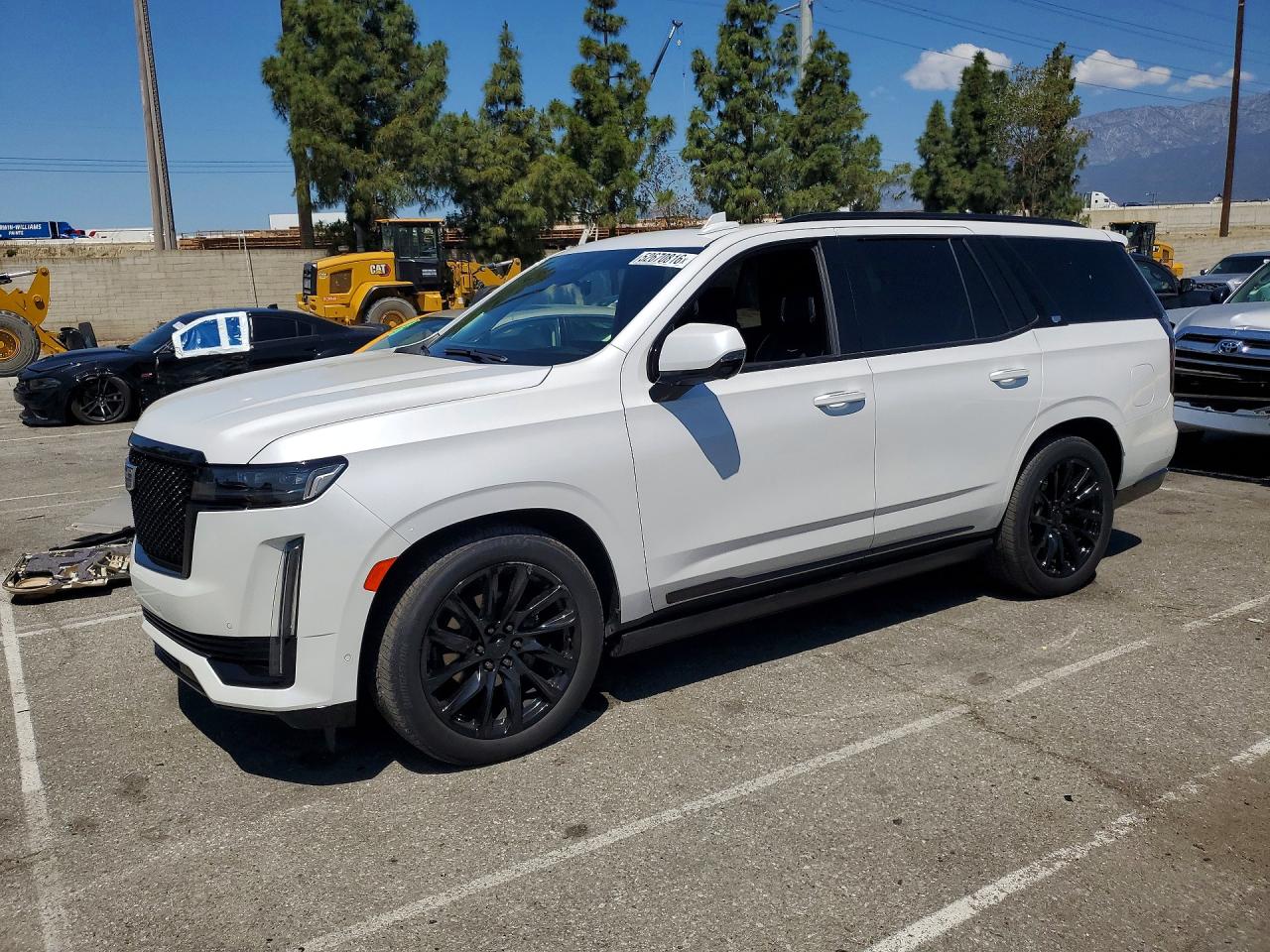 Salvage Cadillac Escalade Image