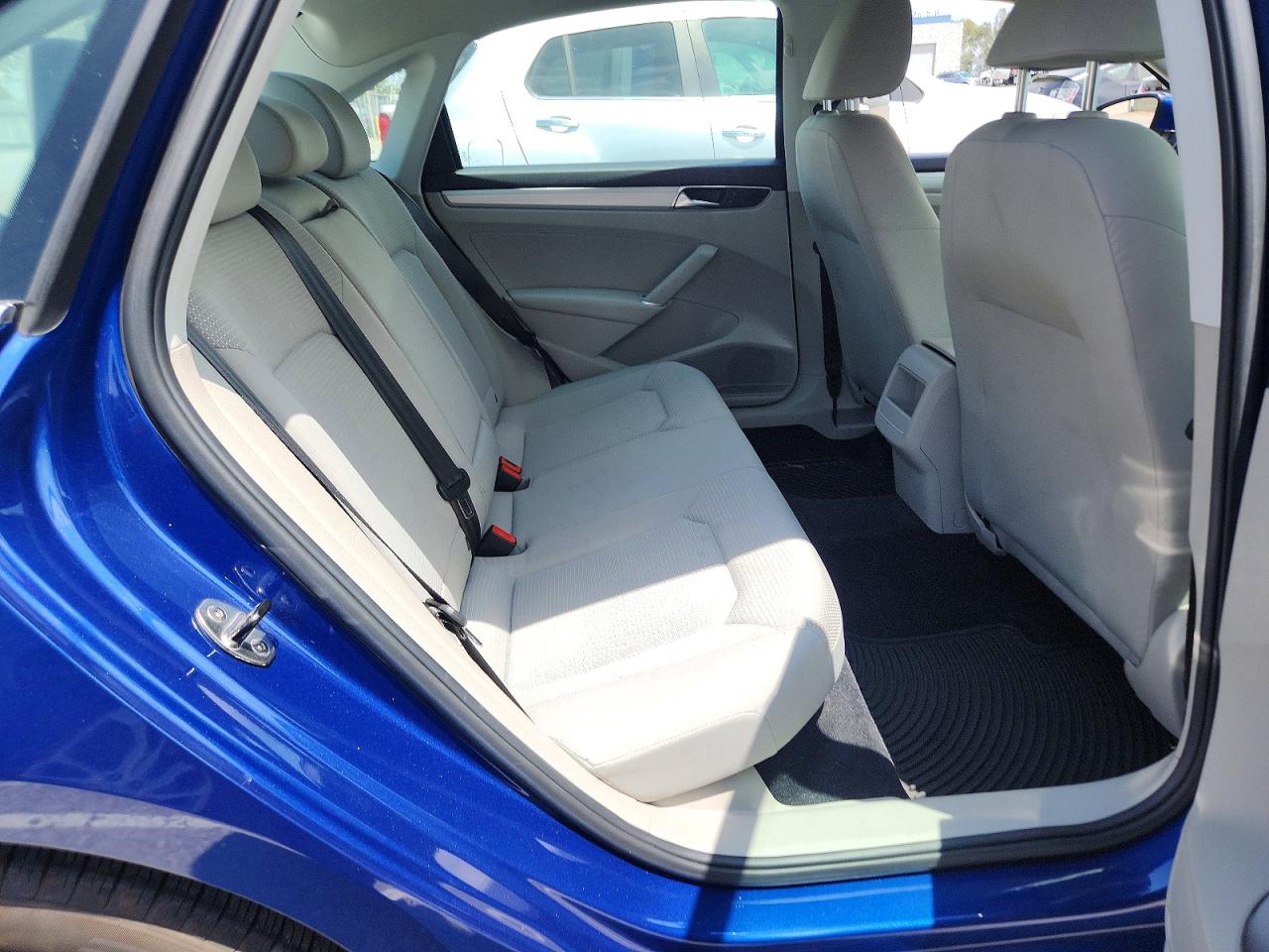 Volkswagen Passat S