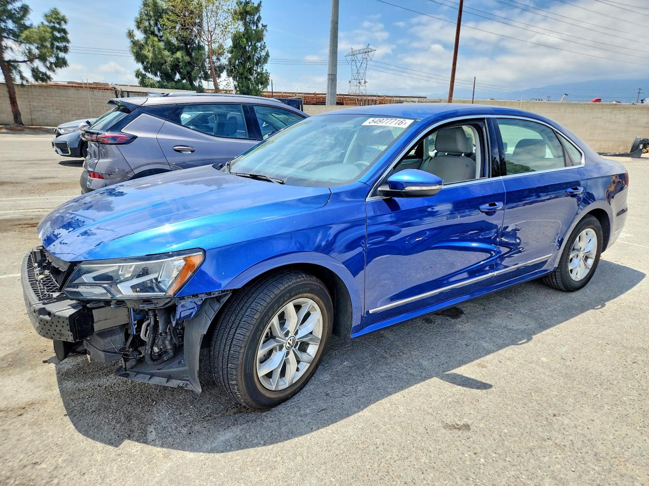 Salvage Volkswagen Passat Image