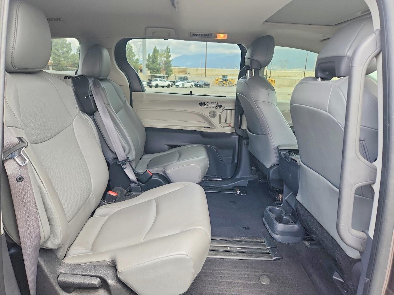 Toyota Sienna Xle