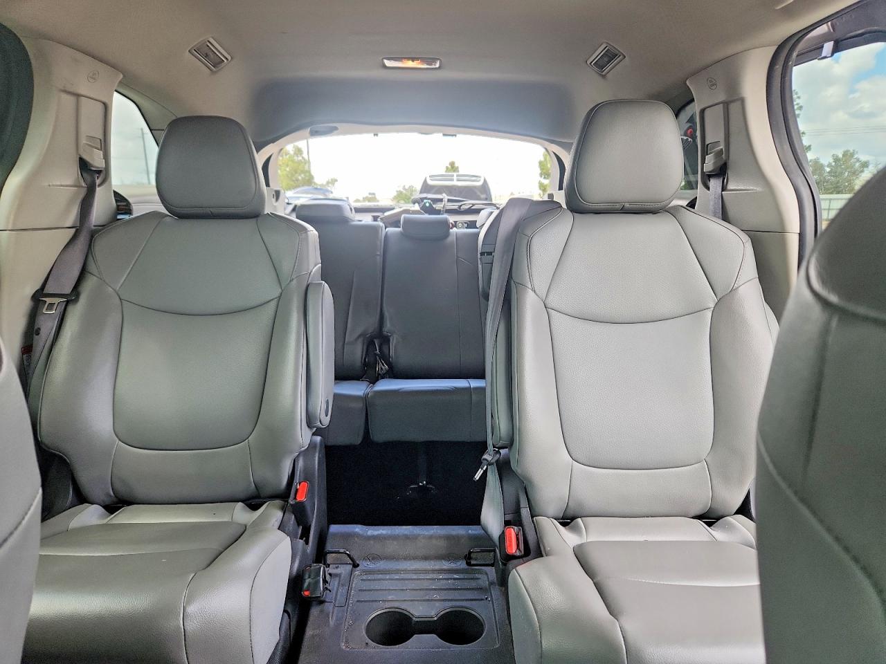 Toyota Sienna Xle