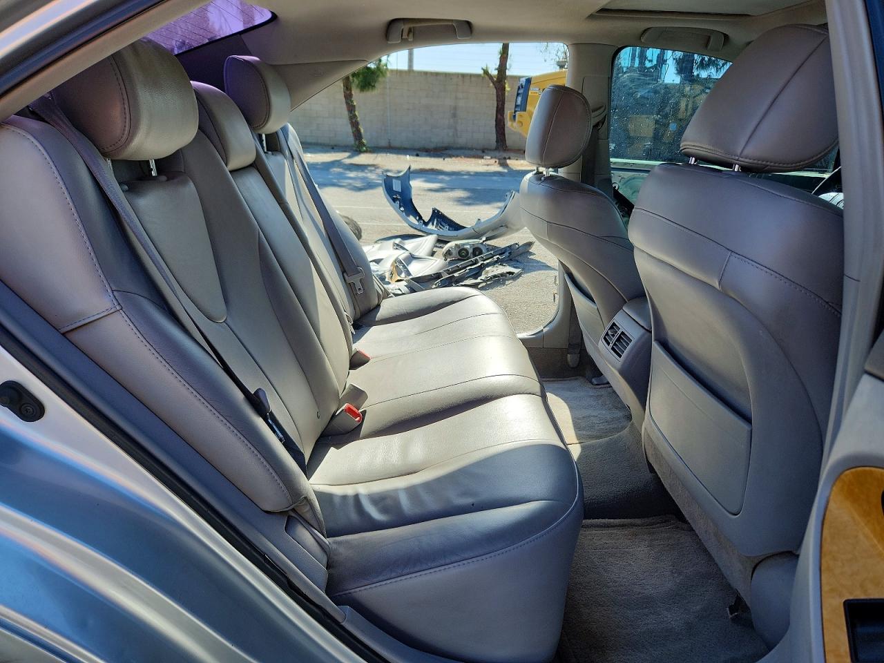 Toyota Camry Xle V6