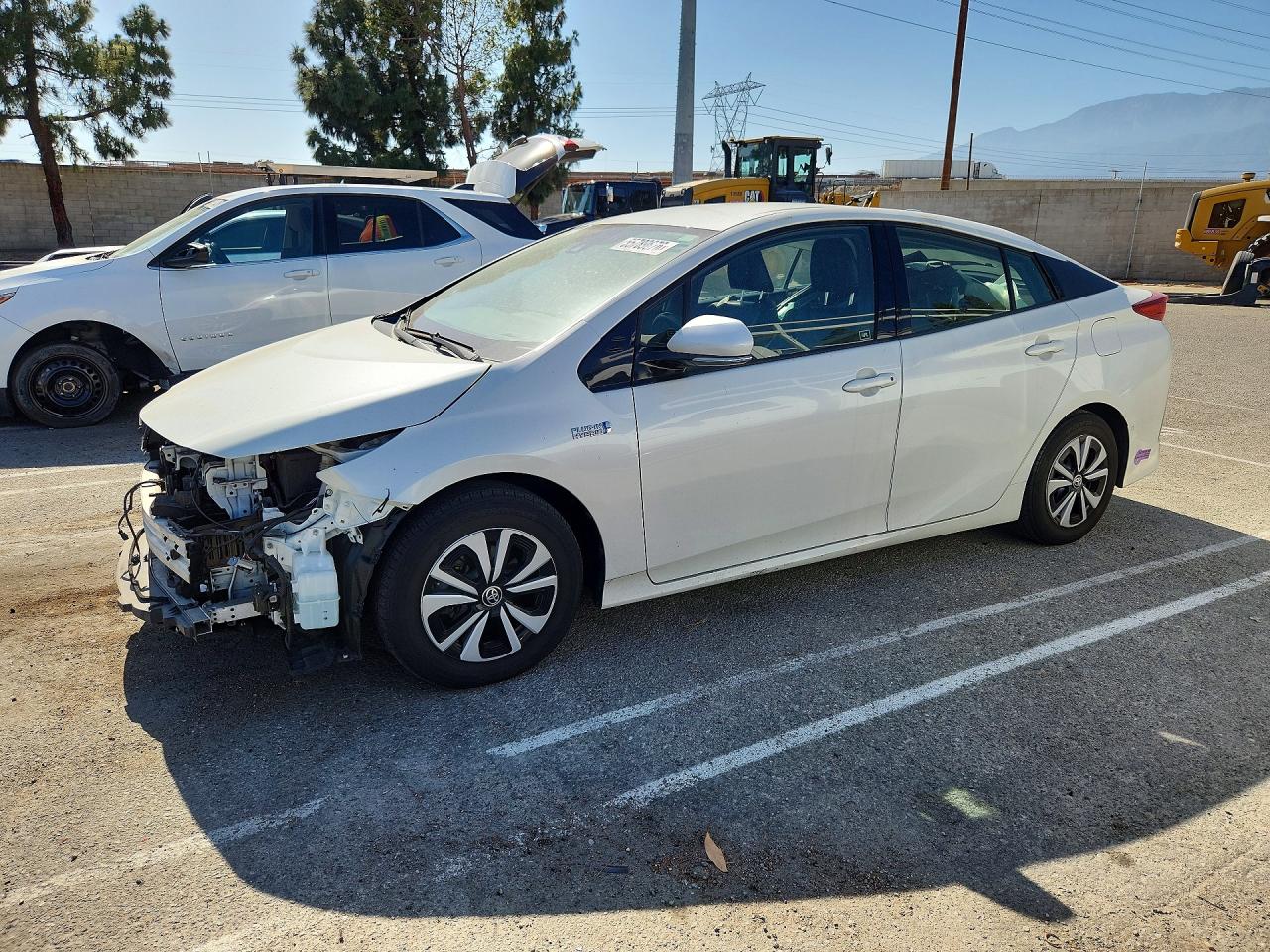 Salvage Toyota Prius Image
