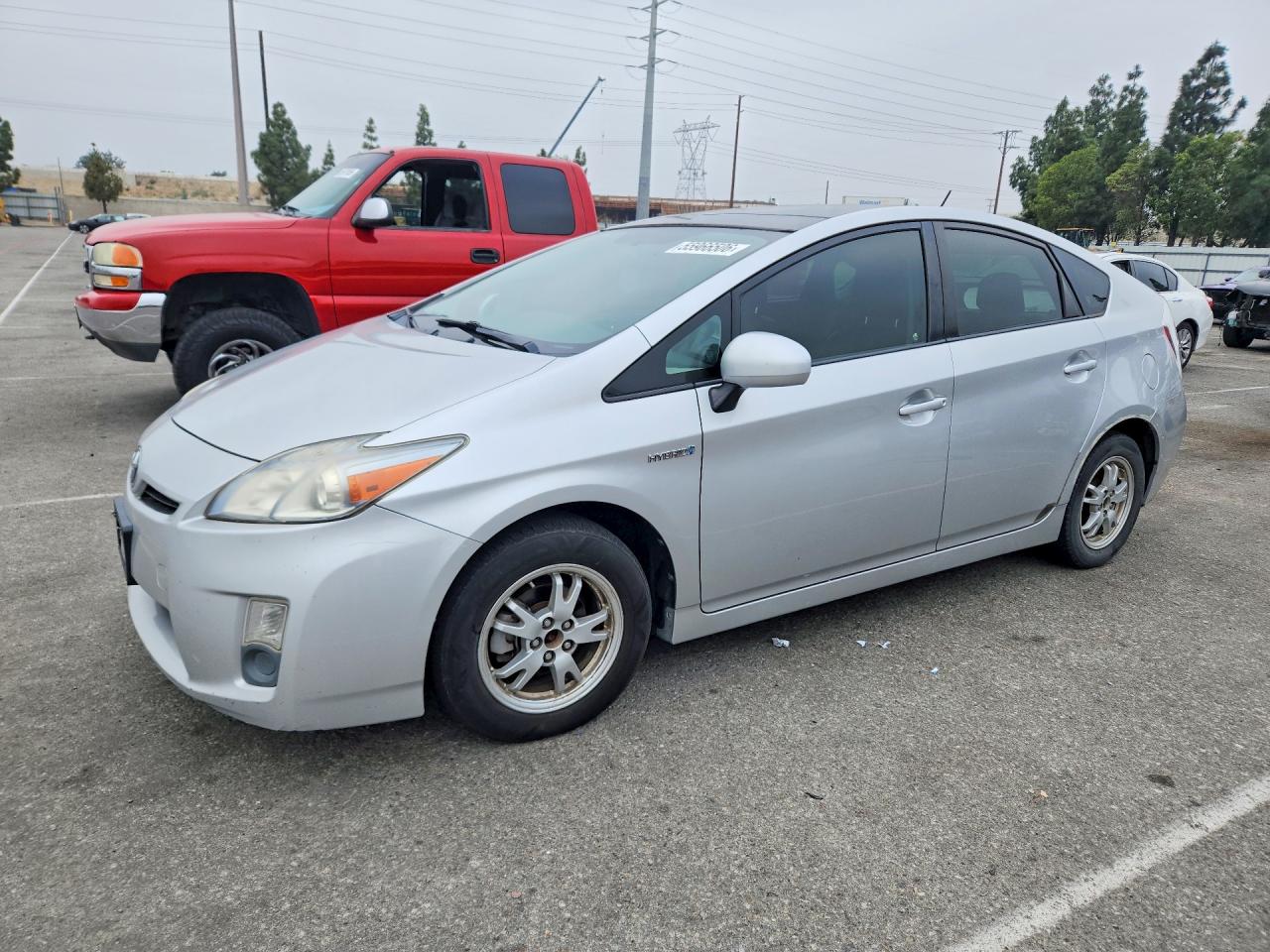 Salvage Toyota Prius Image